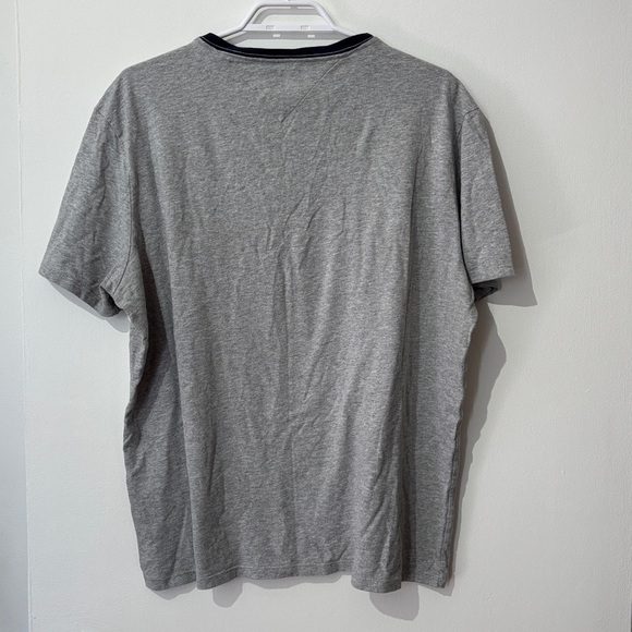 🎉4/30$🎉 Tommy Hilfiger (L) Red and Gray V-Neck Tee - Picture 3 of 3